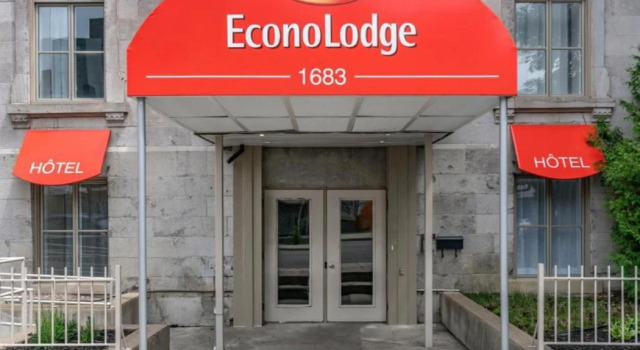 EconoHotel.ca, Забронировать Отель Отели Монреаля с парковкой, рядом с Place Dupuis, Парковка