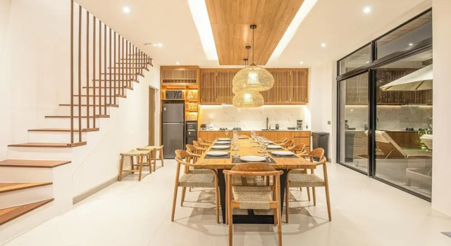 Коттедж Elegant 5BR Modern Villa Steps From Caf Del Mar