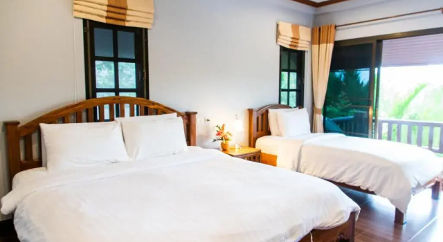 Трёхместный номер Standard BaanRimNam Resort Trat
