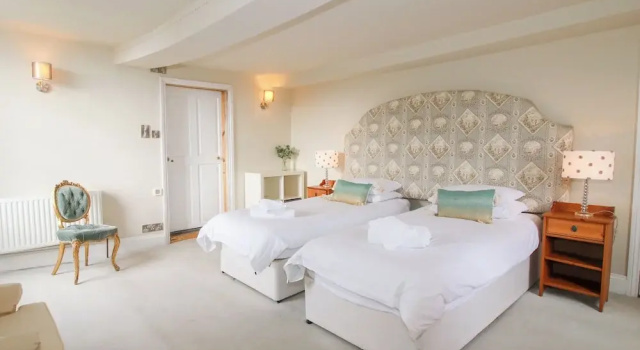 Hilltop House, Забронировать Дом для отпуска Отели Вустершир с бассейном, Бассейн