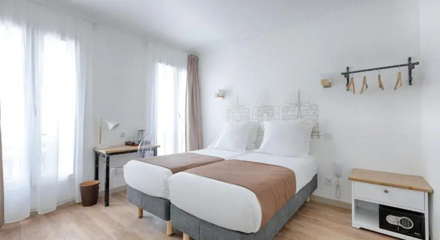 Четырёхместный номер Standard Hôtel Korner Etoile