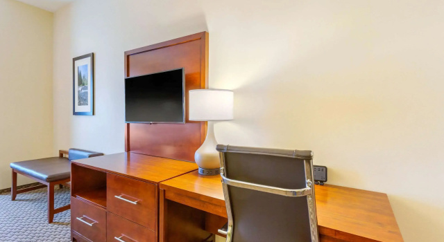 Двухместный люкс Comfort Suites Burlington near I-5