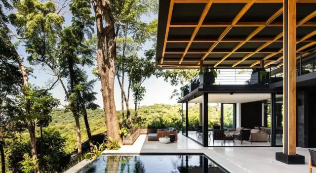 w Spectacular 4BR Villa in Costa Rica