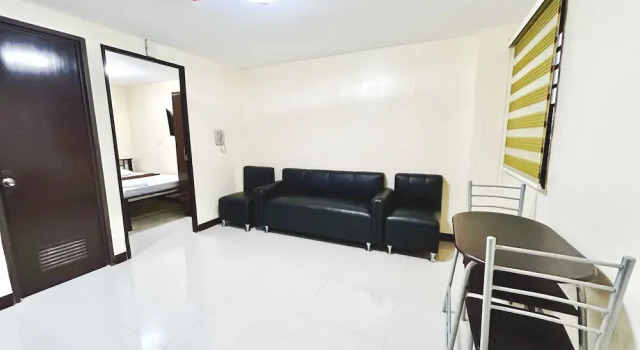 Люкс Deluxe OYO 1045 Rayjan Apartelle