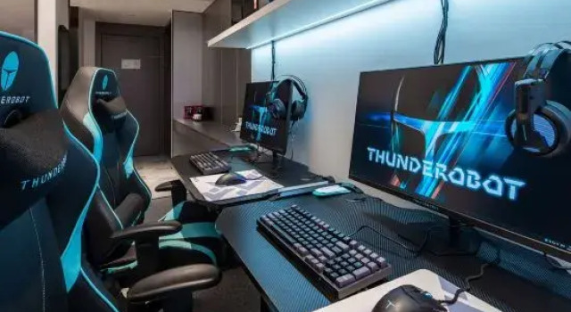 Thunderobot Esports Hotel