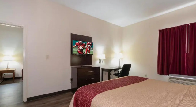 Suite Rodeway Inn Brandon - Jackson East