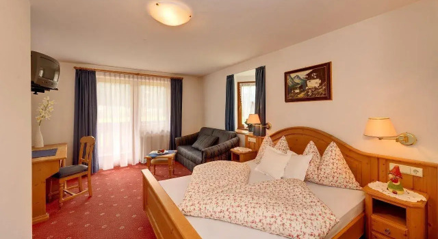 Hotel Tyrol, Забронировать Отель Валле-ди-Казиес Трентино-Альто-Адидже