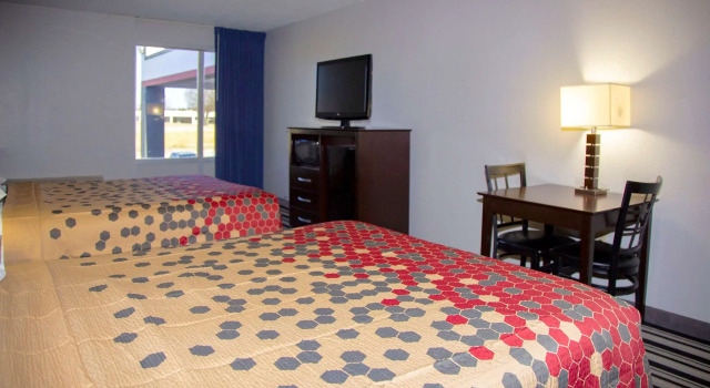 Четырёхместный номер Standard Econo Lodge Ardmore