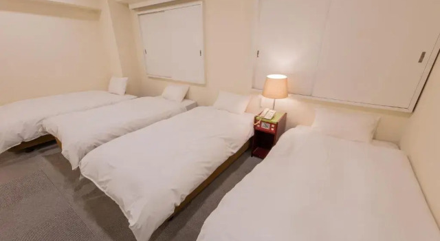 Четырёхместный номер Hotel Kansai