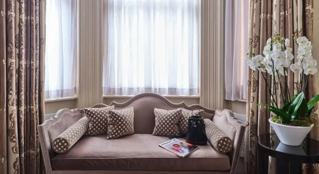 Sloane Club Hotel, Забронировать Отель Отели Лондона с бассейном, рядом с Торговый центр Duke of York Square, Бассейн