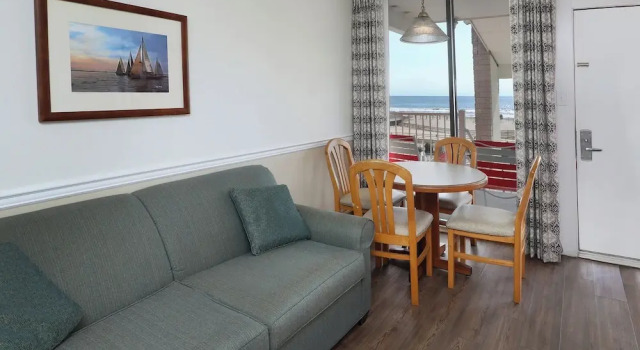 Номер Classic c 1 комнатой с частичным видом на океан Matador Oceanfront Resort