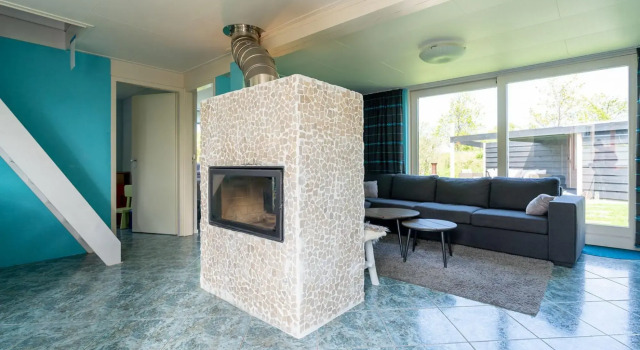 Bungalow in the child-friendly park De Klepperstee near the beach