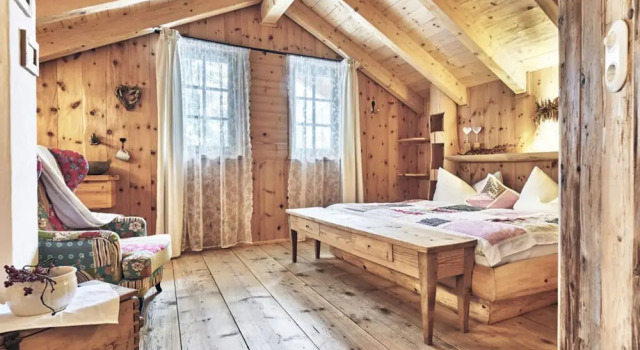 Rustic Holiday Home With Sauna, Rezerwuj Hotel Hotele w Tyrol z parkingiem, Parking