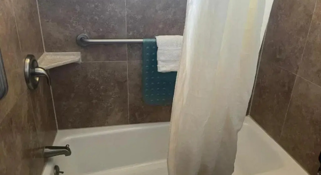 Шестиместный семейный люкс Riverside Inn & Suites Santa Cruz