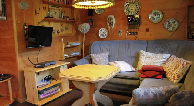 Valley-view Apartment in Blatten bei Naters With Open Kitchen, Prenota Appartamento Hotel a Canton Vallese con parcheggio, Parcheggio