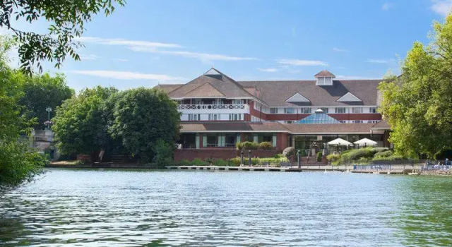 Двухместный номер Premium Village Hotel Reading