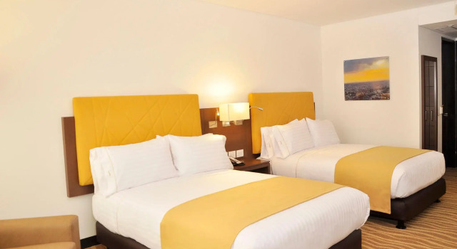 Четырёхместный номер Standard Holiday Inn Express & Suites Bogota Zona G By IHG