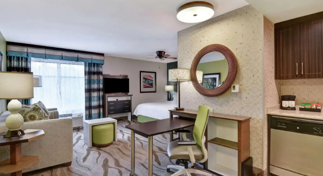 Двухместная люкс-студио Homewood Suites by Hilton Savannah-North/Airport
