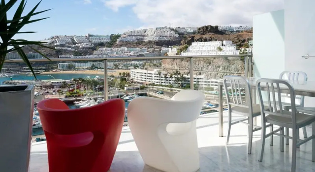 Люкс Premier с балконом Marina Suites Gran Canaria