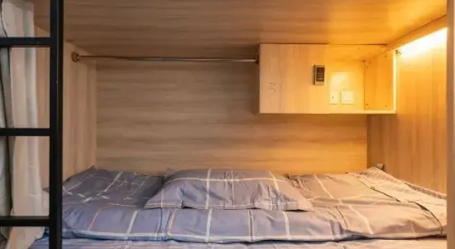 Кровать в общем номере (мужской номер) Mijia Youth Hotel (Shanghai Hongqiao Luohe Luo Shop)