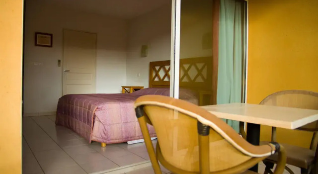Golf & Résidence de Nîmes Vacquerolles, Rezerwuj Apartamentowiec hotelowy Nimes Gard