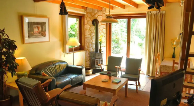 Cosy Holiday Home in Stunning Woodland Setting