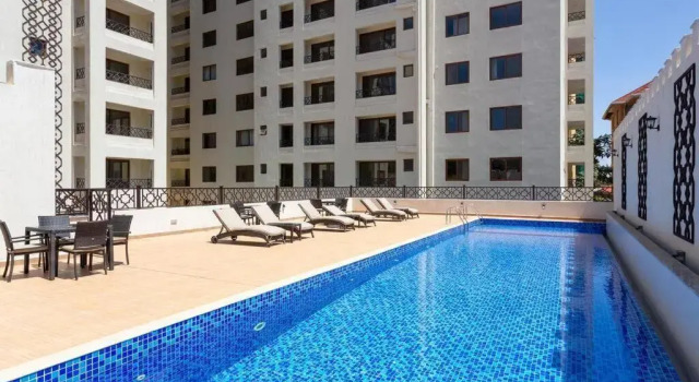 2BR with Balcony, Gym& Pool in Kileleshwa, Book Hotel Hotels in Nairobi with a Pool, Swimming Pool