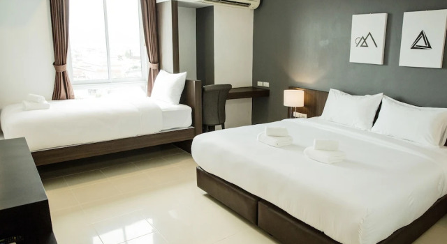 Трёхместный номер Deluxe B2 Hat Yai Rat Uthit Boutique & Budget Hotel