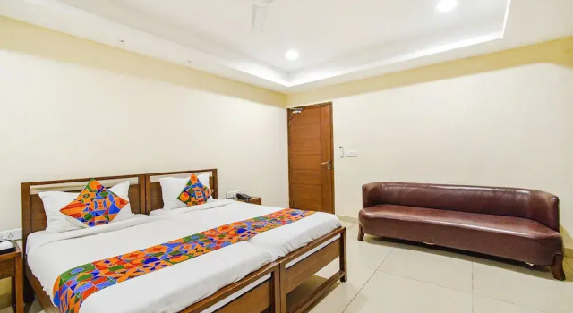 Номер Executive Fabhotel Prime Am Suites