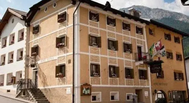 Hotel Alpina, Book Lejlighed Santa Maria Val Muestair Val Mustair