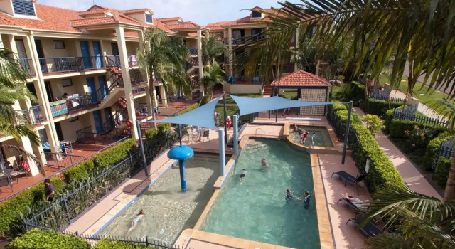 South Pacific Apartments Port Macquarie, Забронировать Апартаменты/квартира Отели Порт-Маккуори с парковкой, рядом с Oxley Beach, Парковка