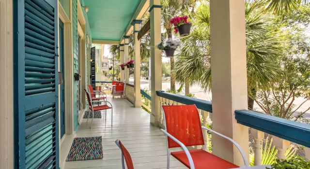 Апартаменты Vintage Galveston Apt < 1/2 Mi to Porretto Beach!