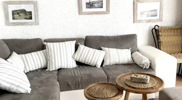 Apartment With 2 Bedrooms in Llançà, With Wonderful sea View and Furni, Забронировать Апартаменты/квартира Отели Льянсса с парковкой, рядом с Музей акварели Фонда Жозепа Мартинеса Лосано, Парковка