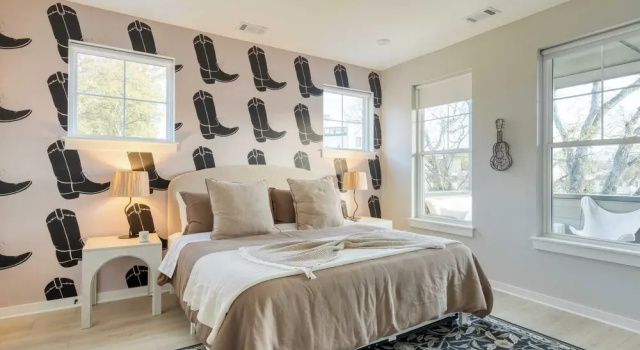 Коттедж 2 New Townhomes w/ Balcony, Mins to Broadway, Sleeps 16 98 Degrees & The Stage