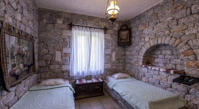 Villa Fivos Mani, Book Villa Cottages in Peloponnese, Cottage