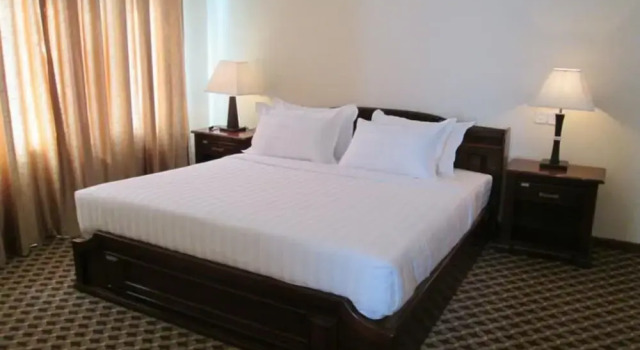 Номер Deluxe Man Myanmar Hotel
