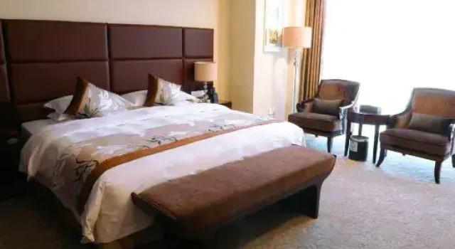 Люкс c 1 комнатой Shenzhen Century Kingdom Hotel