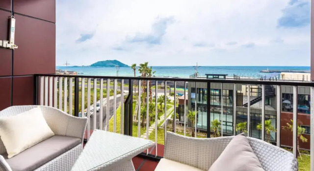 Семейный номер Standard с видом на море Aguila Hotel Jeju Oceano Suite