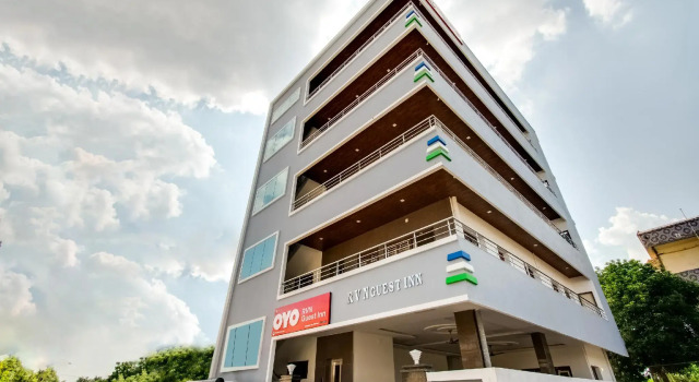 CAPITAL O 37958 Rvn Guest Inn, Book Pension Nellore Andhra Pradesh