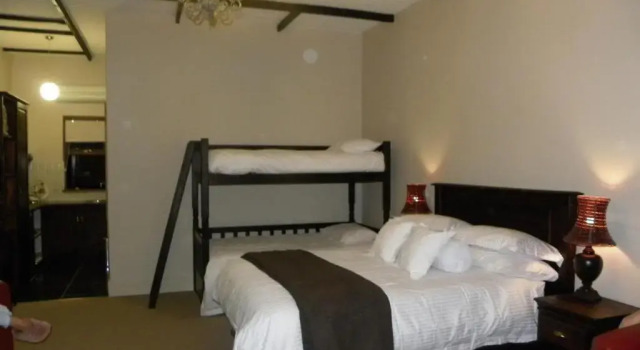 Семейный номер Standard Olive Hill Country Lodge