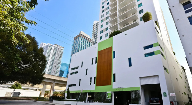 Nuovo Properties at Brickell 1st, Varaa Hotelli Hotellit Miami Beach uima-altaalla, Uima-allas