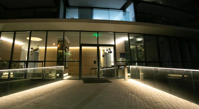 Departamento de lujo en suite, en el piso 38, Las Condes, costado de parques y malls, Забронировать Отель Отели Сантьяго с бассейном, рядом с Парк Араукано, Бассейн