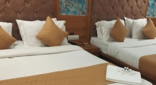 Четырёхместный номер Deluxe Hotel Silver Inn, Ahmedabad