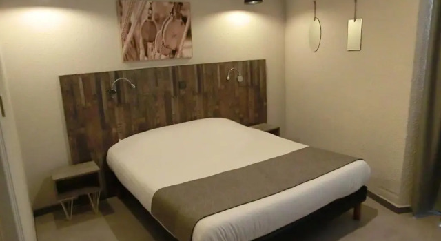 Четырёхместный номер Standard Hotel Sur Le Quai