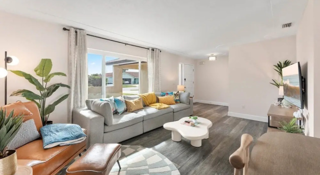 311 Jack Dr, Varaa Lomakoti Hotellit Space Coast pysäköinnillä, Pysäköinti