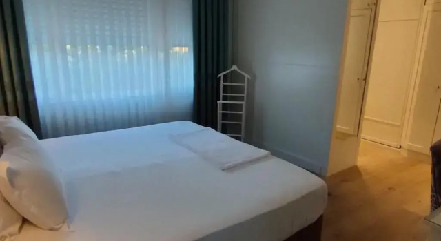Luxury Flat 260sqm. Shopping/living 3 rooms 2 bath, Varaa Hotelli Hotellit Marmara-alue pysäköinnillä, Pysäköinti