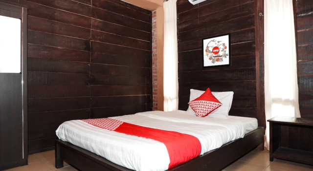 Одноместный номер Standard с балконом Kebon Krapyak Cottage Syariah Mitra RedDoorz near Stadion Maguwoharjo