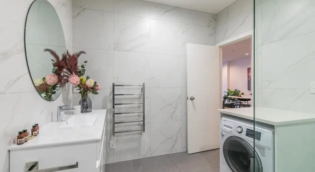 Zodiak Central 2 BR Apt Free Parking Gym