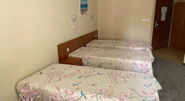 Трёхместный номер Standard с балконом Hotel L&B- Free parking