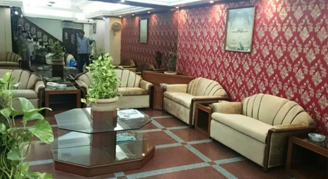 Hotel Mogul Palace - Near Masjid Bunder Mumbai, Забронировать Отель Недорогие отели Мумбай, рядом с Рынок Crawford, недорого